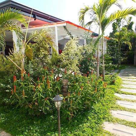 Paboreal Boutique Hotel Puerto Princesa Buitenkant foto