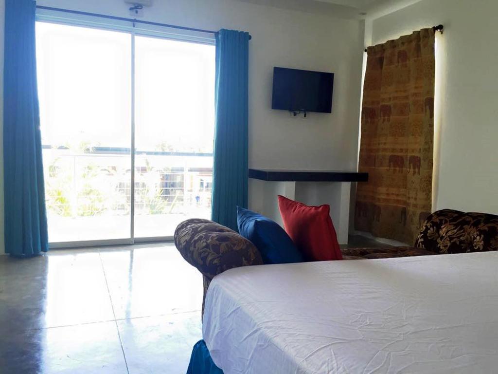 Paboreal Boutique Hotel Puerto Princesa Buitenkant foto