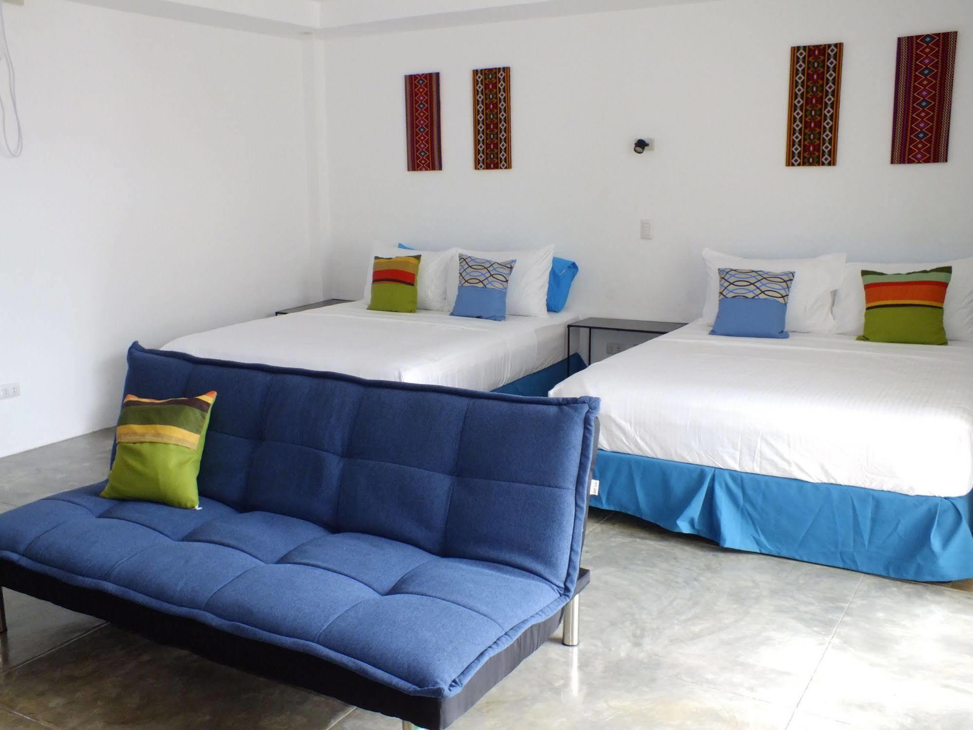 Paboreal Boutique Hotel Puerto Princesa Buitenkant foto