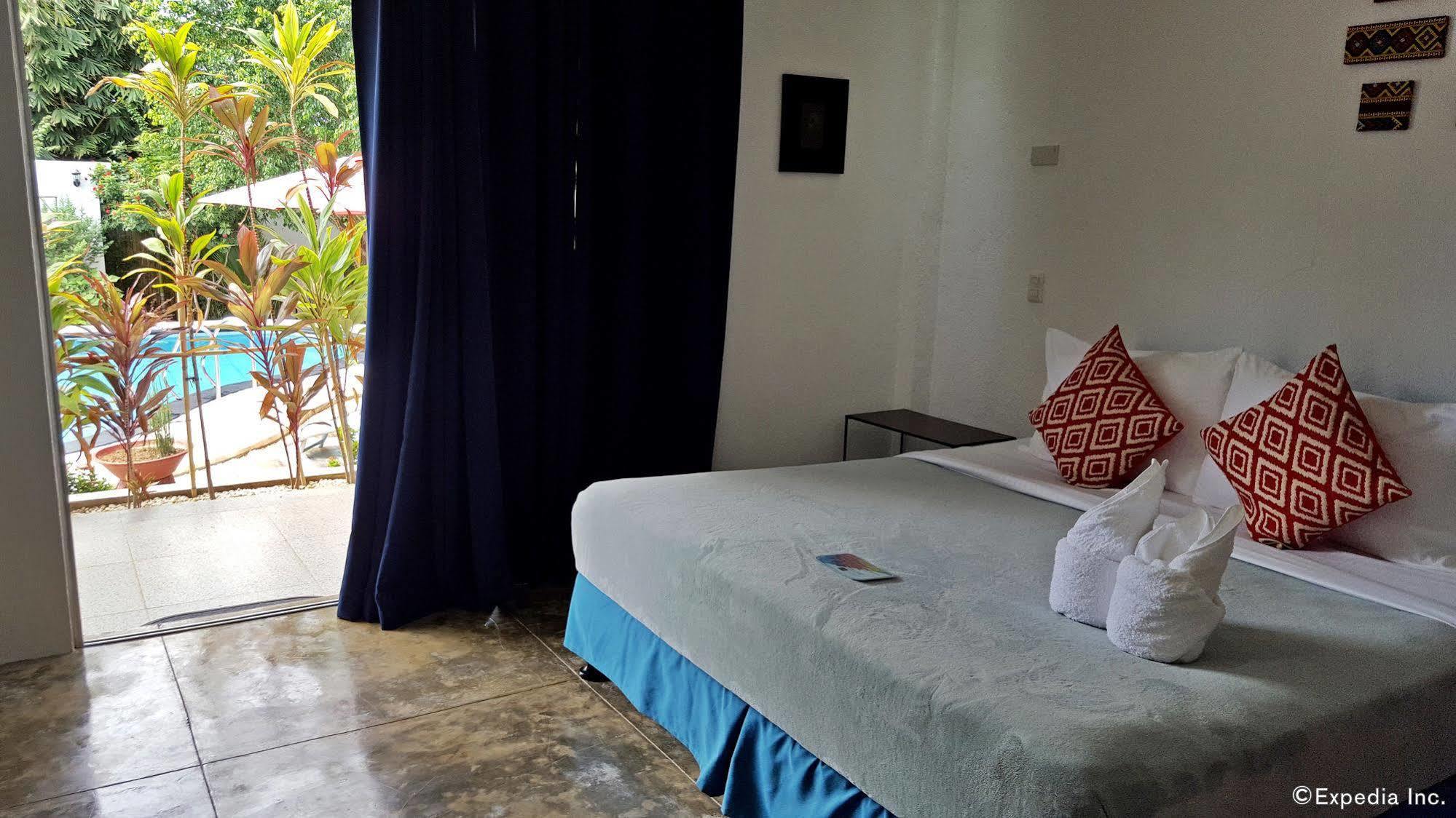 Paboreal Boutique Hotel Puerto Princesa Buitenkant foto